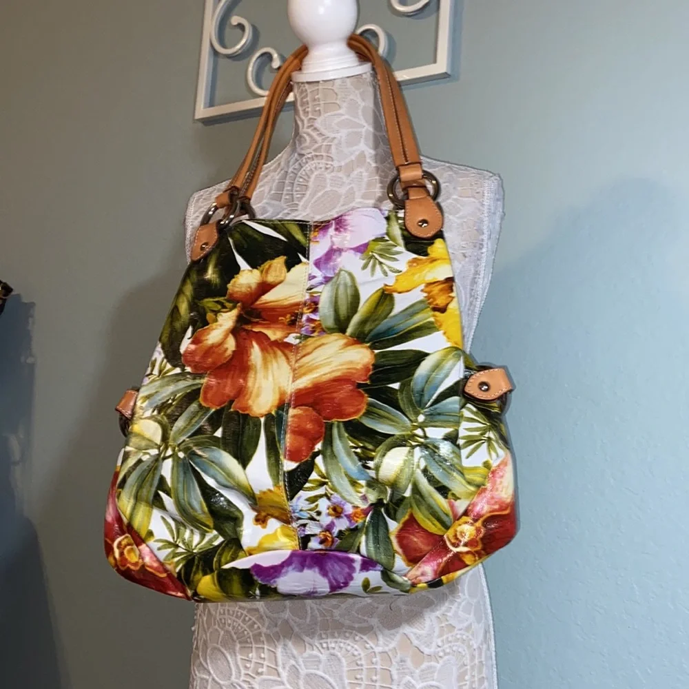 Nwot Maurizio Taiuti Floral italian Leather hobo bag_3